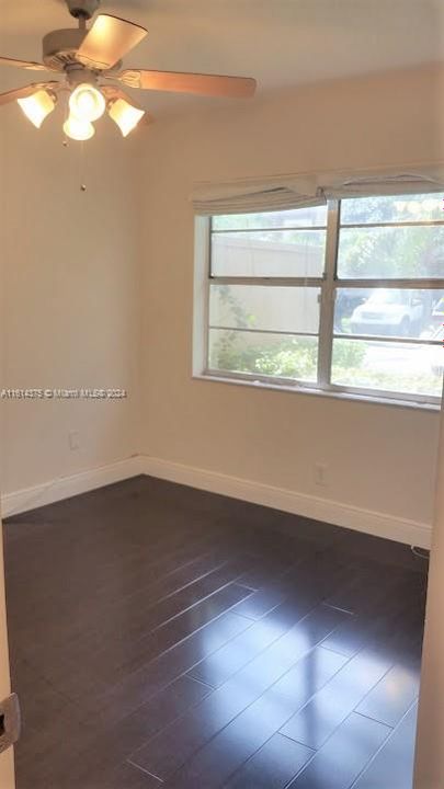 For Sale: $239,900 (2 beds, 2 baths, 970 Square Feet)