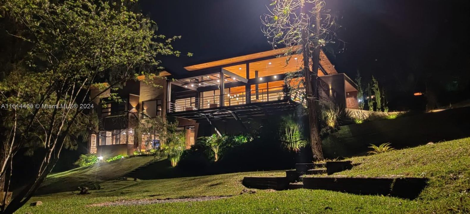 En Venta: $1,800,000 (4 camas, 8 baños, 8557 Pies cuadrados)