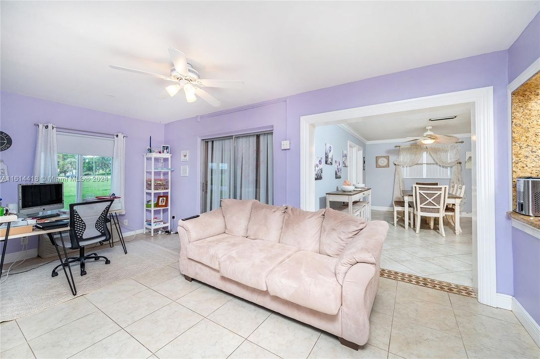 For Sale: $435,000 (2 beds, 2 baths, 1690 Square Feet)