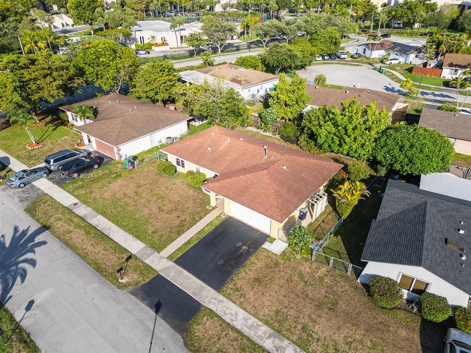 For Sale: $689,000 (3 beds, 2 baths, 1629 Square Feet)