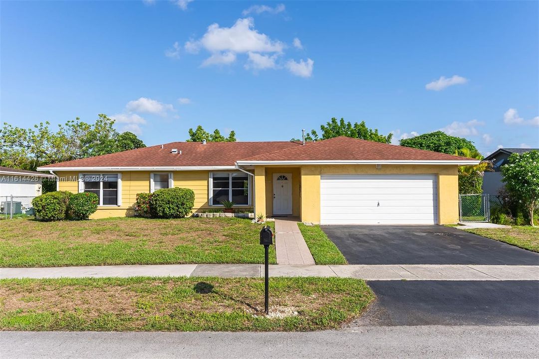 For Sale: $689,000 (3 beds, 2 baths, 1629 Square Feet)