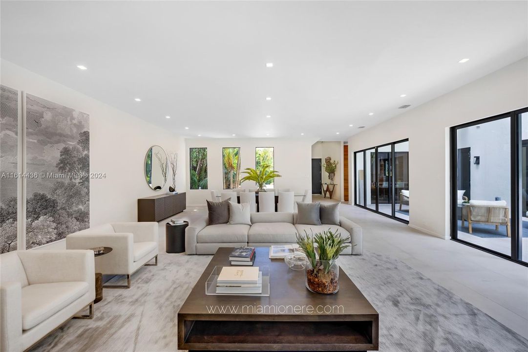 For Sale: $4,495,000 (5 beds, 4 baths, 4352 Square Feet)