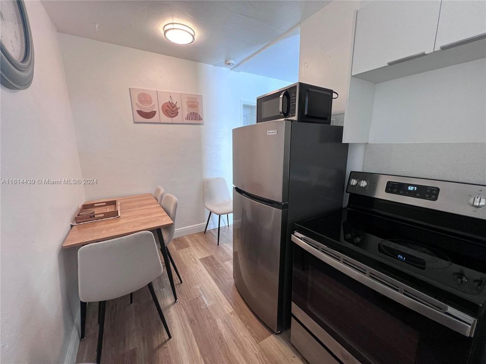 For Rent: $1,675 (1 beds, 1 baths, 650 Square Feet)