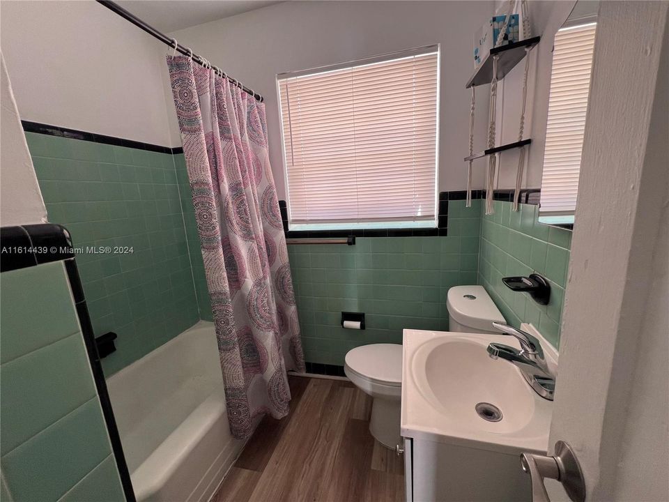 For Rent: $1,675 (1 beds, 1 baths, 650 Square Feet)