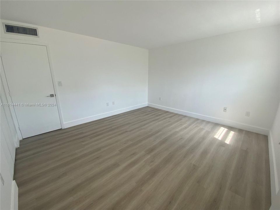 For Rent: $2,300 (1 beds, 1 baths, 55096 Square Feet)