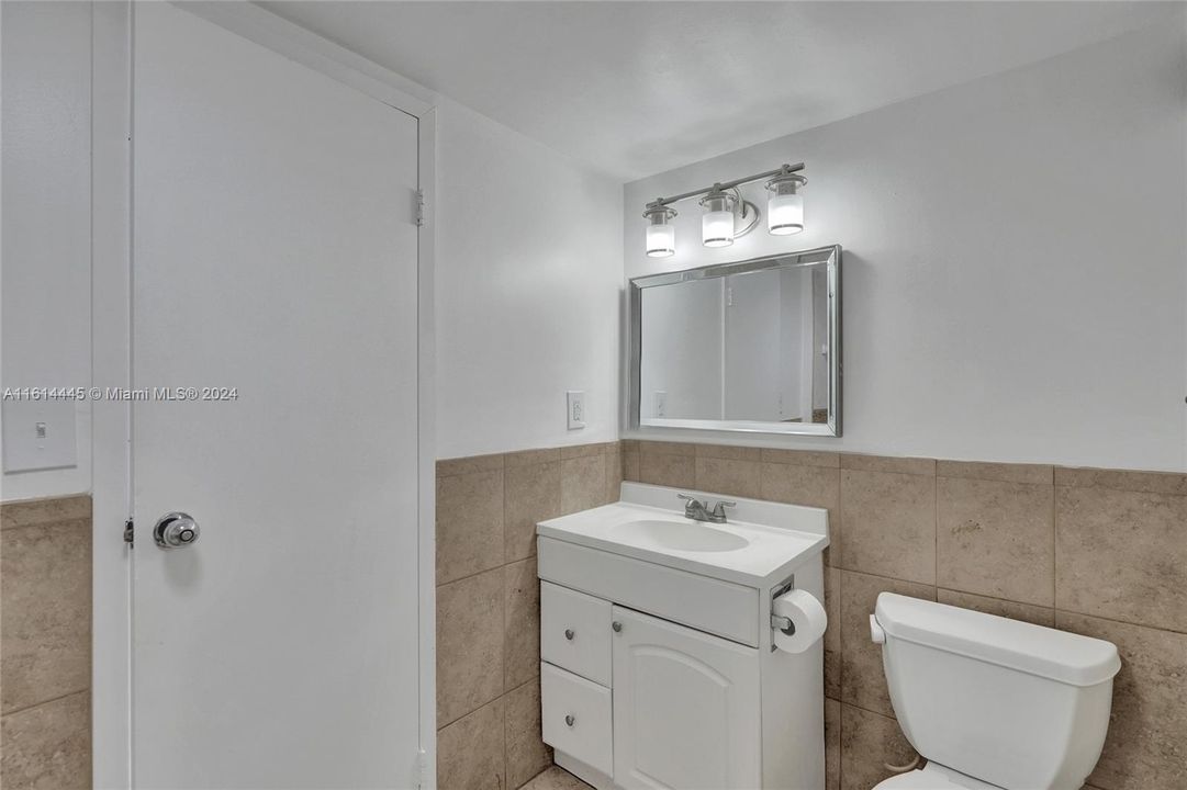 For Sale: $429,000 (2 beds, 2 baths, 1230 Square Feet)