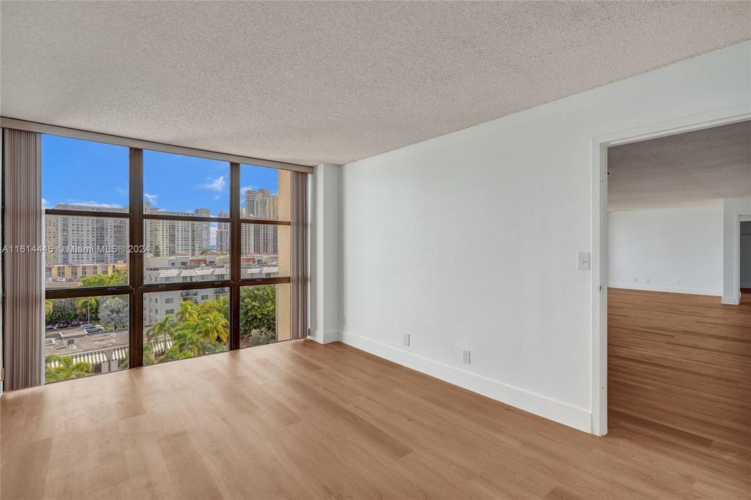 For Sale: $429,000 (2 beds, 2 baths, 1230 Square Feet)