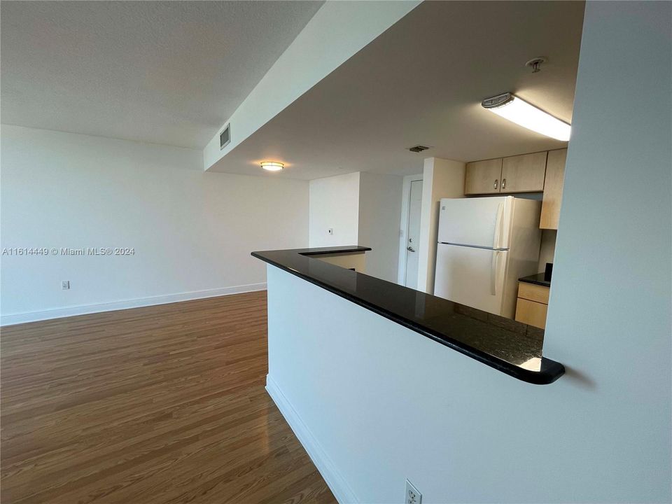 For Rent: $3,400 (2 beds, 2 baths, 1127 Square Feet)