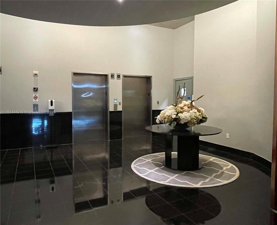 Lobby / Elevators