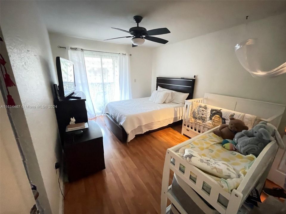 For Rent: $2,100 (1 beds, 1 baths, 651 Square Feet)