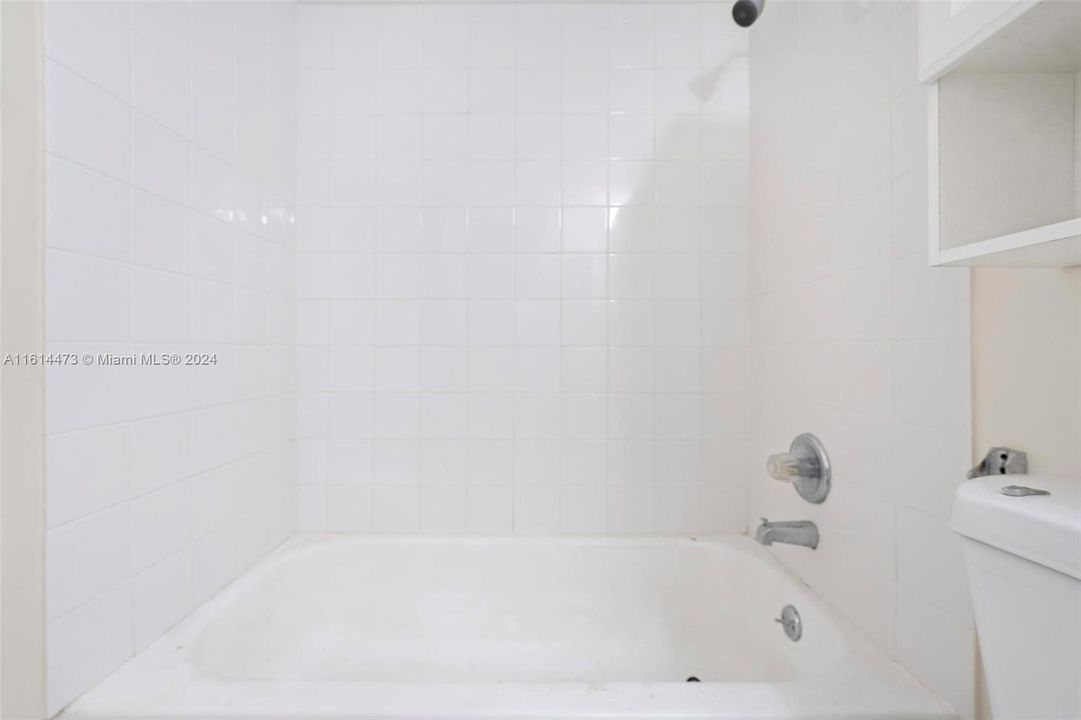 В аренду: $1,600 (1 спален, 1 ванн, 685 Квадратных фут)