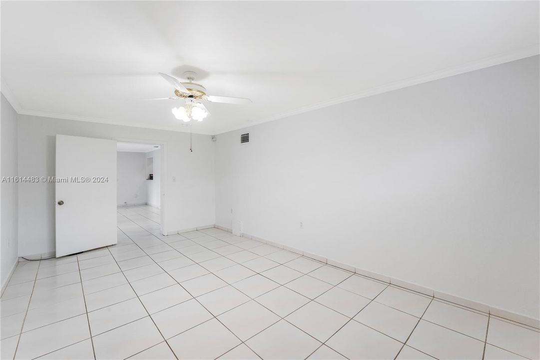 Recently Sold: $765,000 (4 beds, 3 baths, 1789 Square Feet)