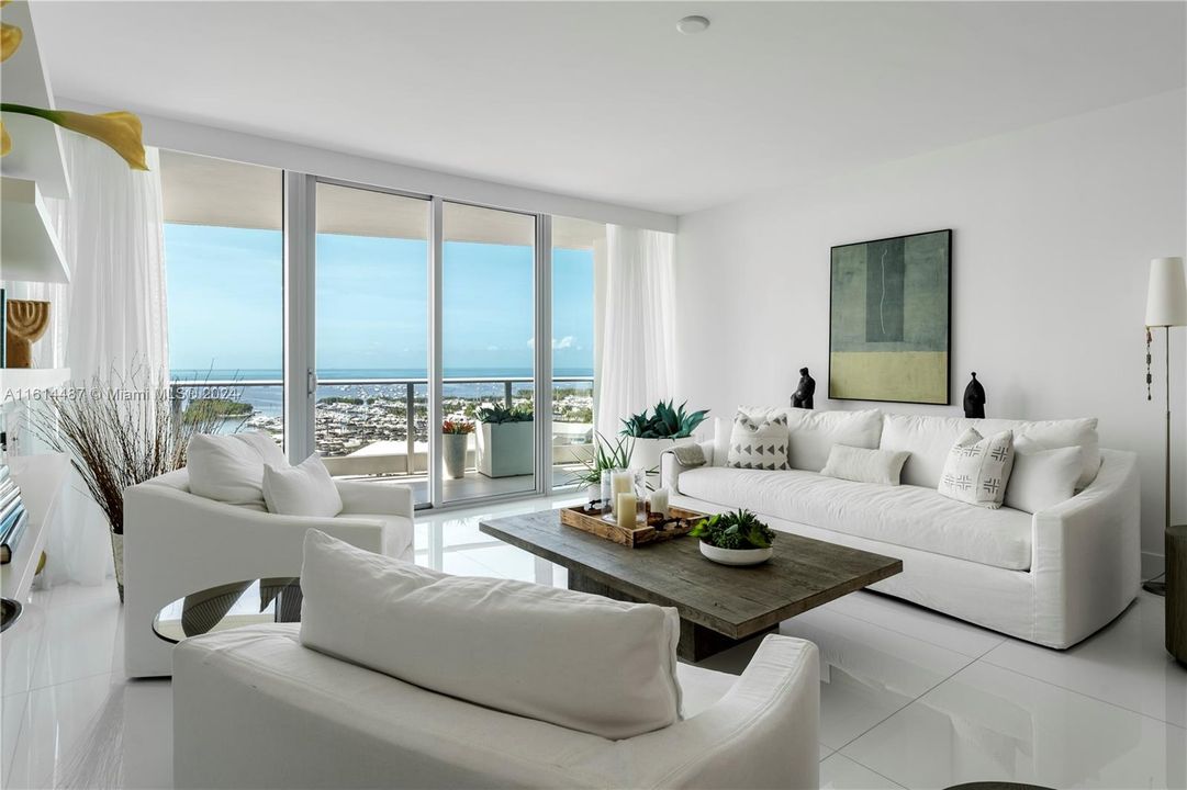 Active With Contract: $4,850,000 (3 beds, 3 baths, 2640 Square Feet)