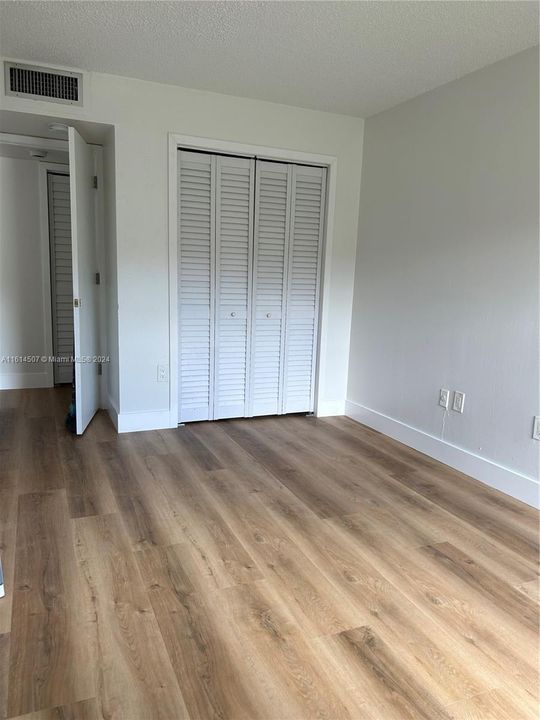 For Rent: $1,900 (1 beds, 1 baths, 650 Square Feet)