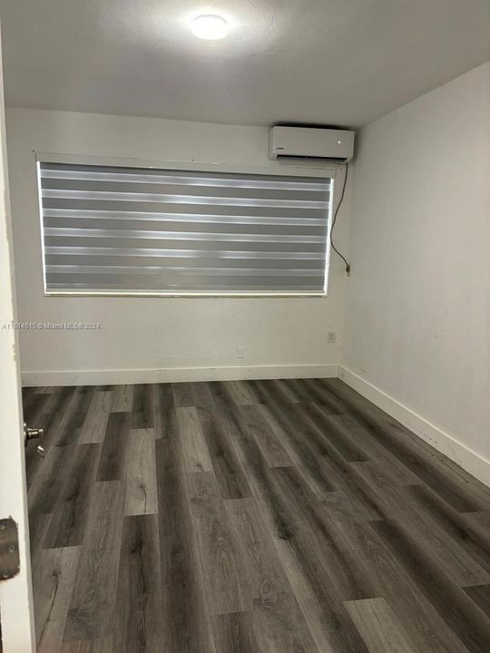 For Rent: $1,950 (1 beds, 1 baths, 620 Square Feet)