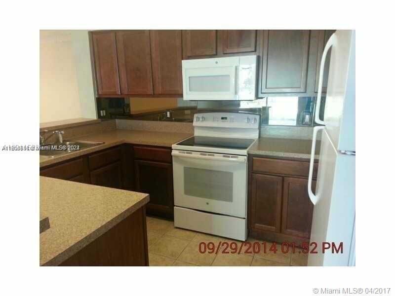 For Rent: $2,500 (3 beds, 2 baths, 1408 Square Feet)