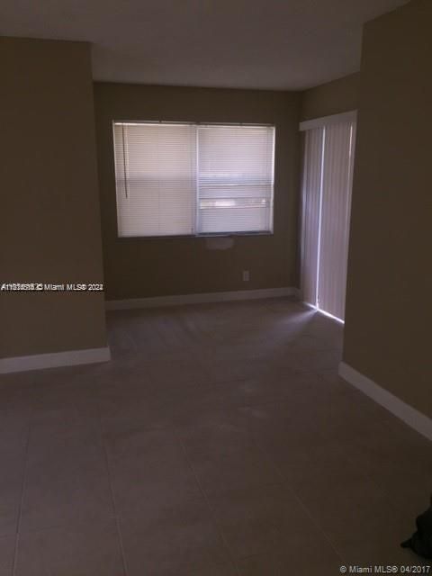 For Rent: $2,500 (3 beds, 2 baths, 1408 Square Feet)
