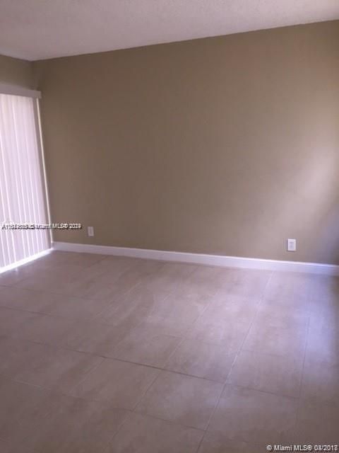 For Rent: $2,500 (3 beds, 2 baths, 1408 Square Feet)