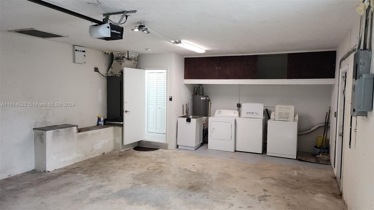 For Rent: $5,500 (4 beds, 2 baths, 1773 Square Feet)