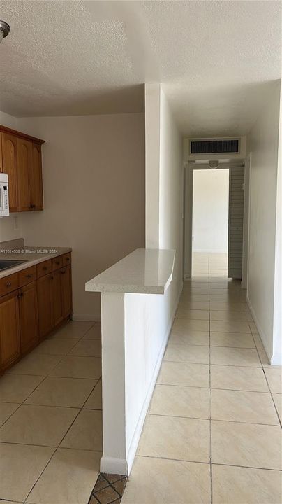For Rent: $2,000 (1 beds, 1 baths, 780 Square Feet)