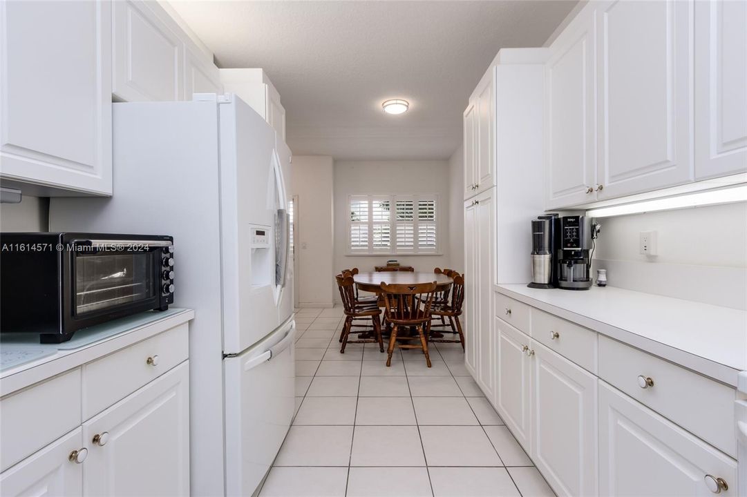 For Sale: $299,900 (2 beds, 2 baths, 1508 Square Feet)