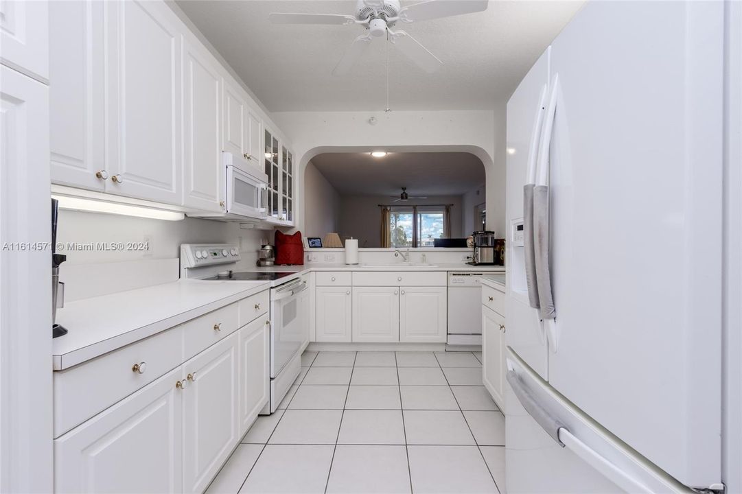 For Sale: $299,900 (2 beds, 2 baths, 1508 Square Feet)