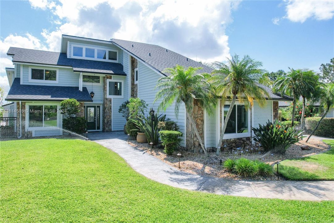 For Sale: $2,450,000 (3 beds, 2 baths, 2937 Square Feet)