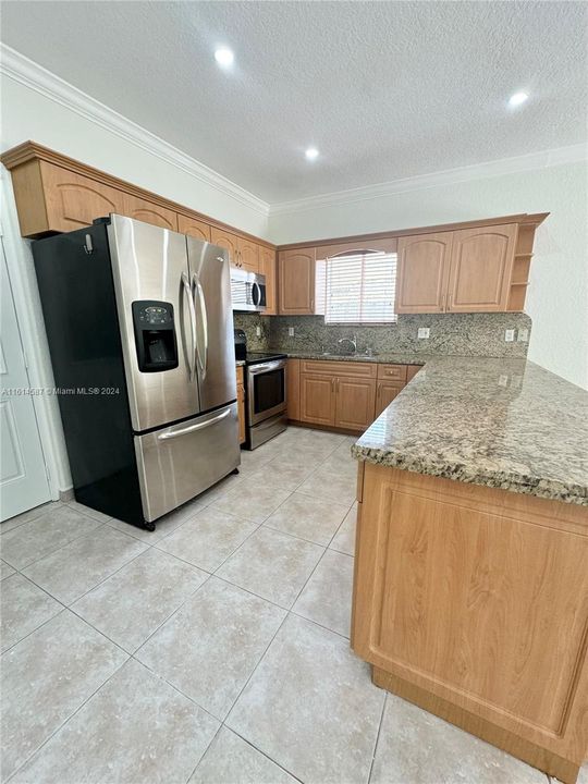 For Rent: $4,575 (3 beds, 2 baths, 1673 Square Feet)