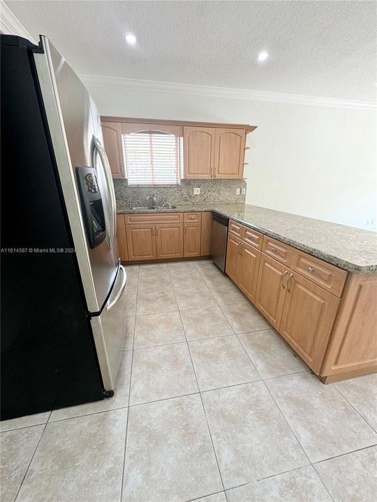 For Rent: $4,575 (3 beds, 2 baths, 1673 Square Feet)