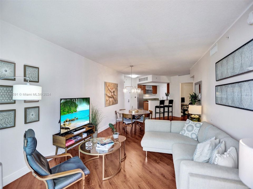 For Sale: $514,550 (2 beds, 2 baths, 1467 Square Feet)