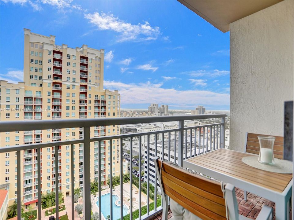 For Sale: $514,550 (2 beds, 2 baths, 1467 Square Feet)