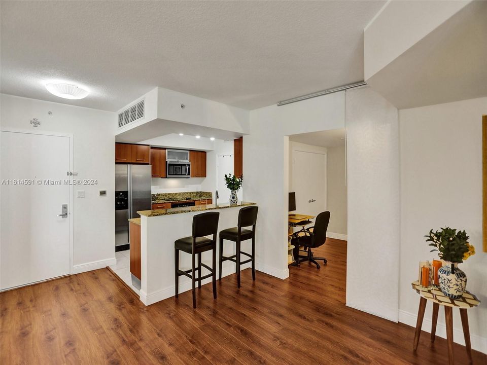 For Sale: $514,550 (2 beds, 2 baths, 1467 Square Feet)