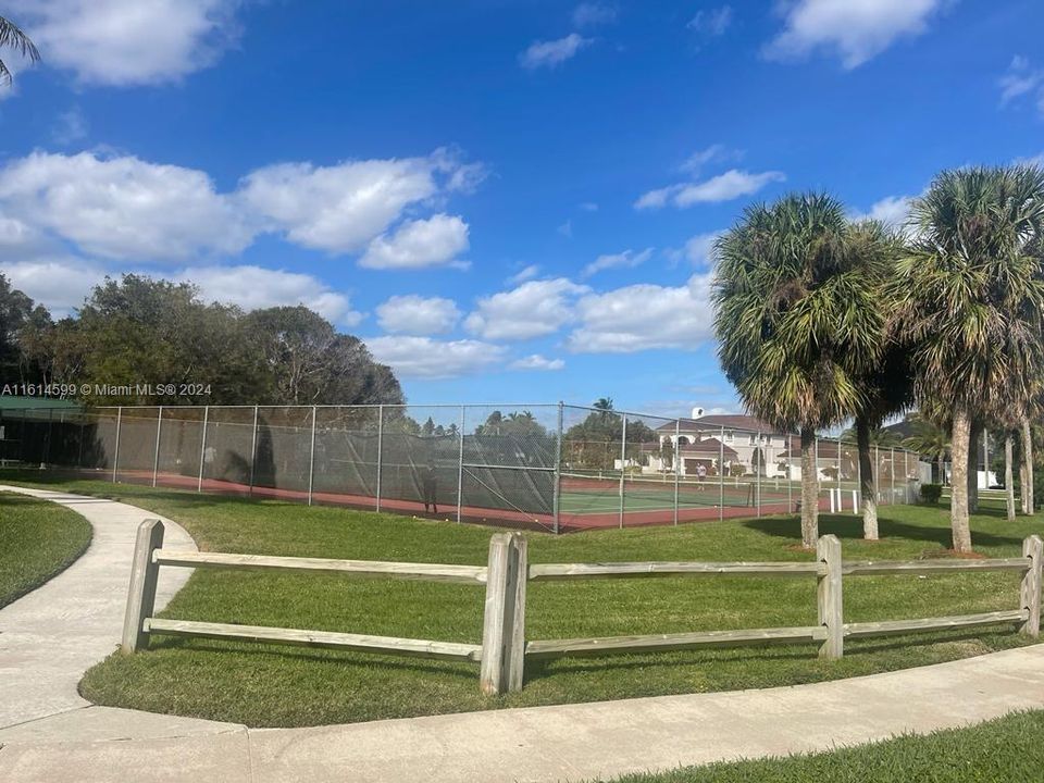 For Sale: $730,000 (3 beds, 2 baths, 1657 Square Feet)