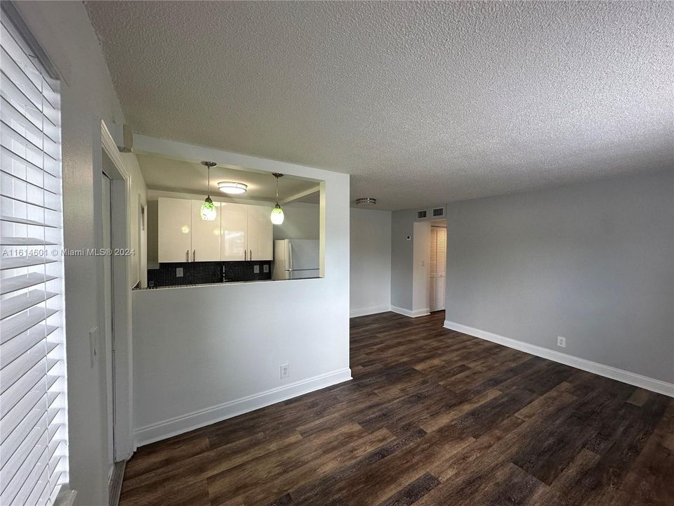 For Rent: $1,695 (1 beds, 1 baths, 750 Square Feet)