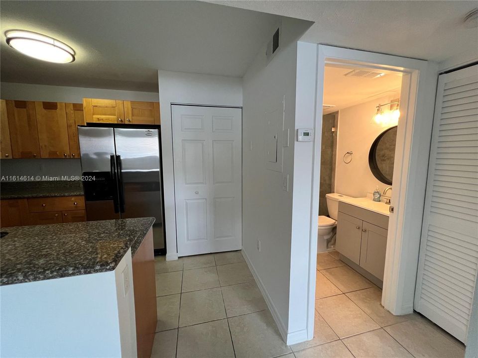 For Rent: $1,900 (1 beds, 1 baths, 558 Square Feet)