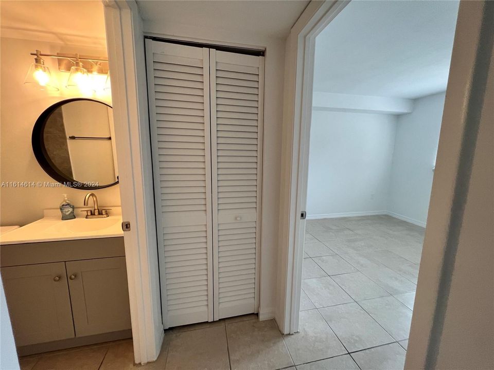 For Rent: $1,900 (1 beds, 1 baths, 558 Square Feet)