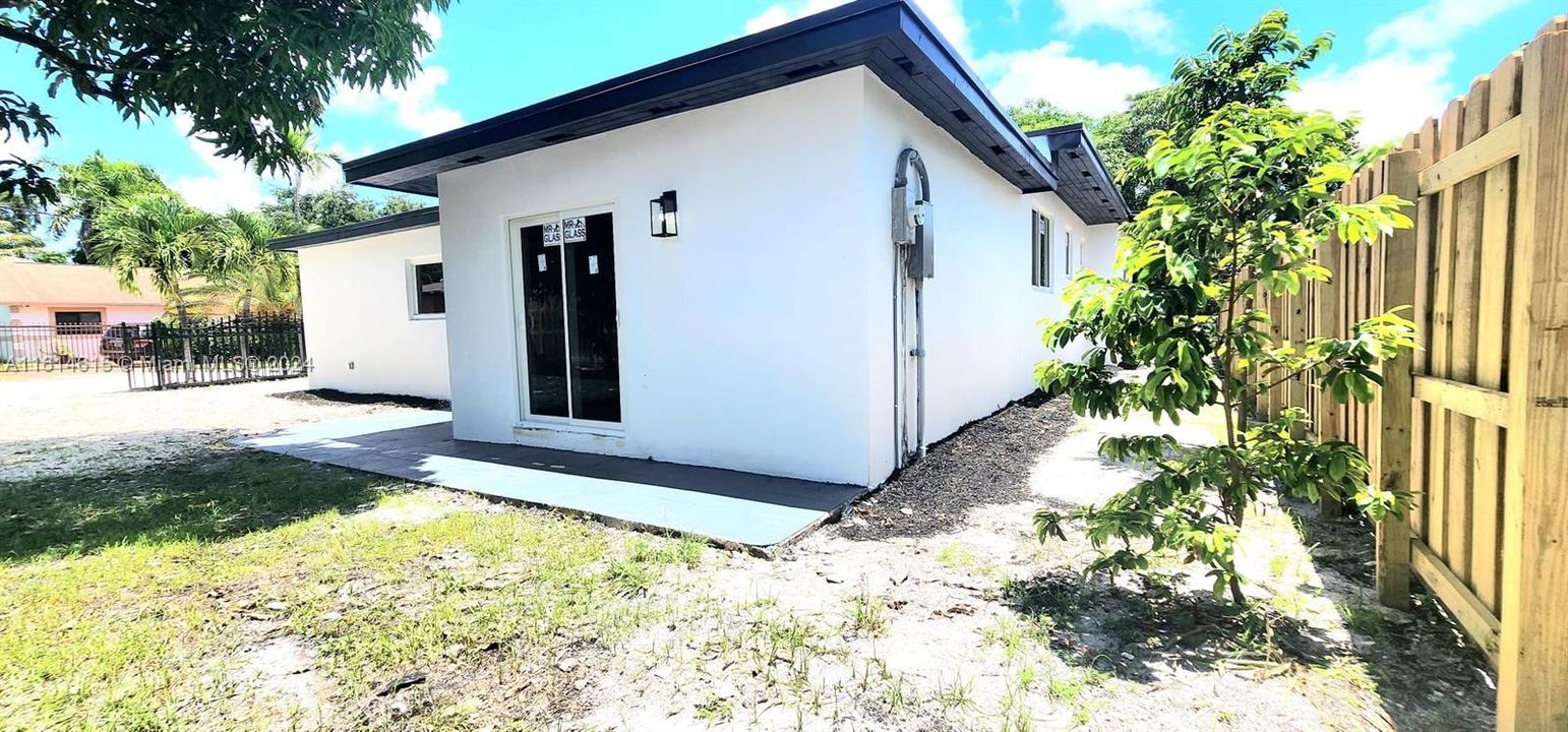 En Venta: $649,999 (5 camas, 2 baños, 1765 Pies cuadrados)