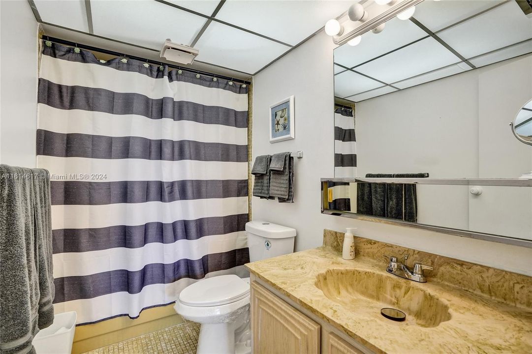 待售: $99,000 (1 贝兹, 1 浴室, 748 平方英尺)