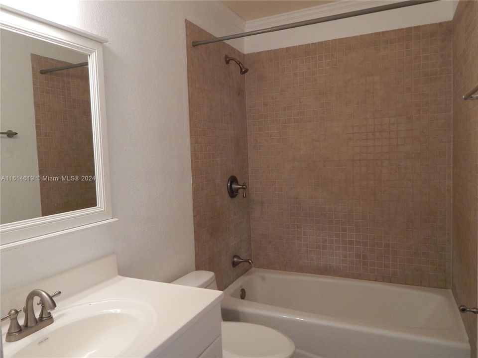 For Rent: $2,850 (3 beds, 2 baths, 1378 Square Feet)