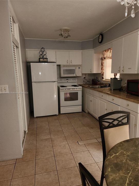 For Sale: $119,000 (1 beds, 1 baths, 600 Square Feet)