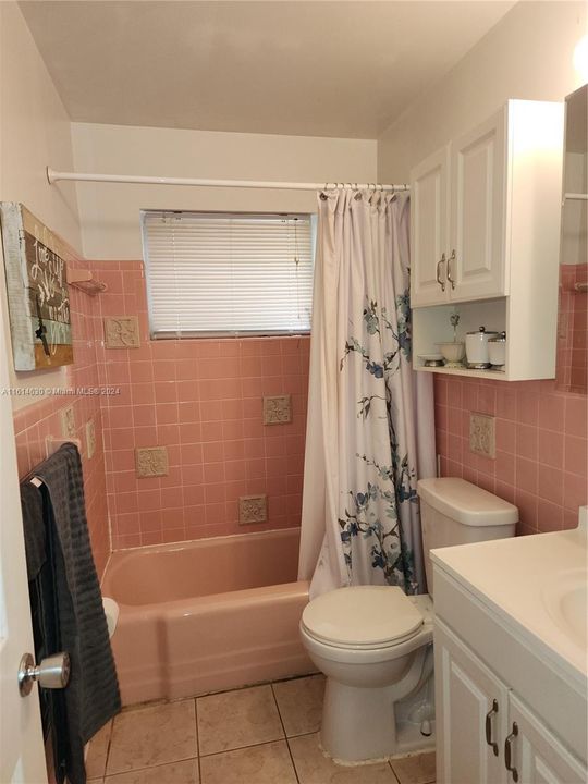 For Sale: $119,000 (1 beds, 1 baths, 600 Square Feet)