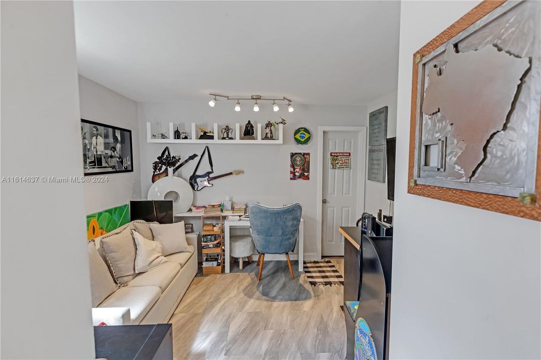 For Sale: $520,000 (2 beds, 2 baths, 2070 Square Feet)