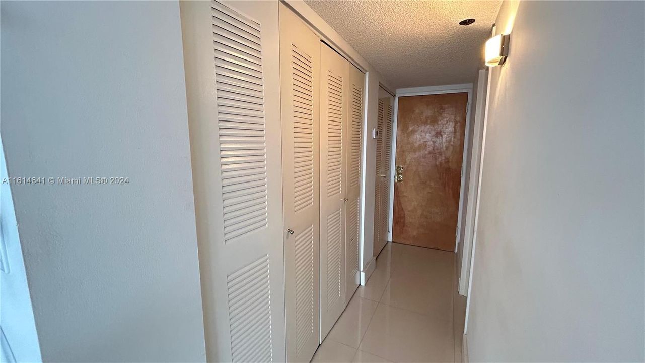 For Rent: $3,100 (2 beds, 2 baths, 1030 Square Feet)