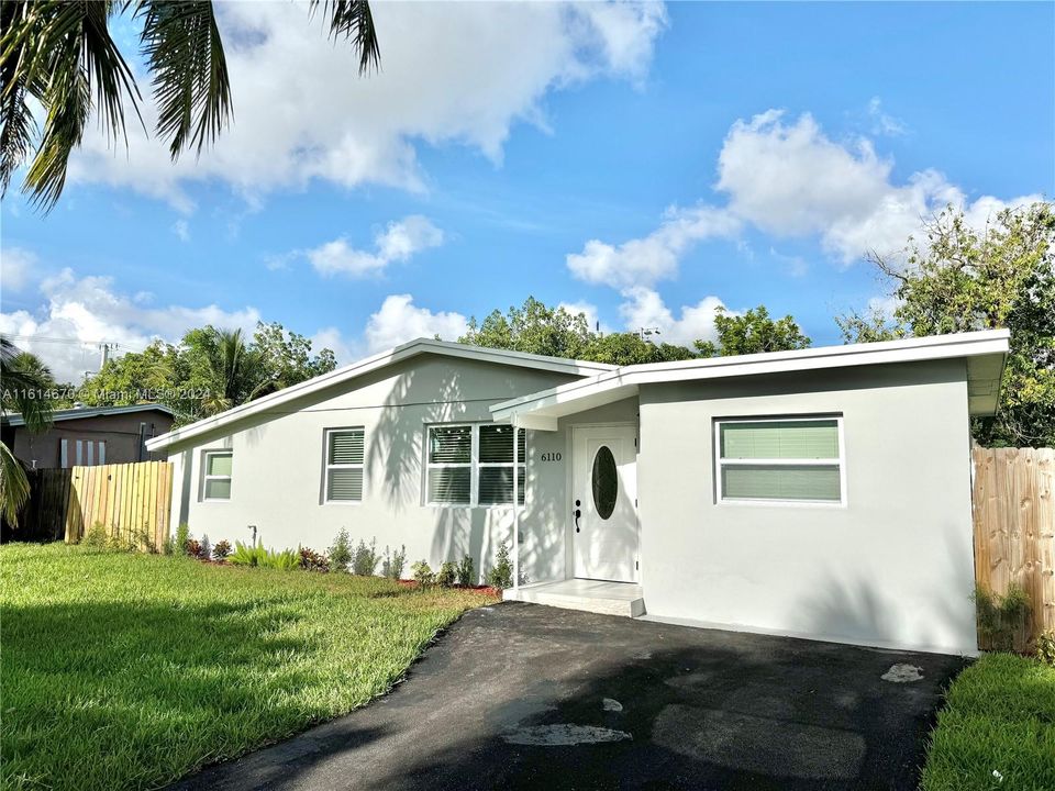 For Sale: $475,000 (3 beds, 2 baths, 1150 Square Feet)