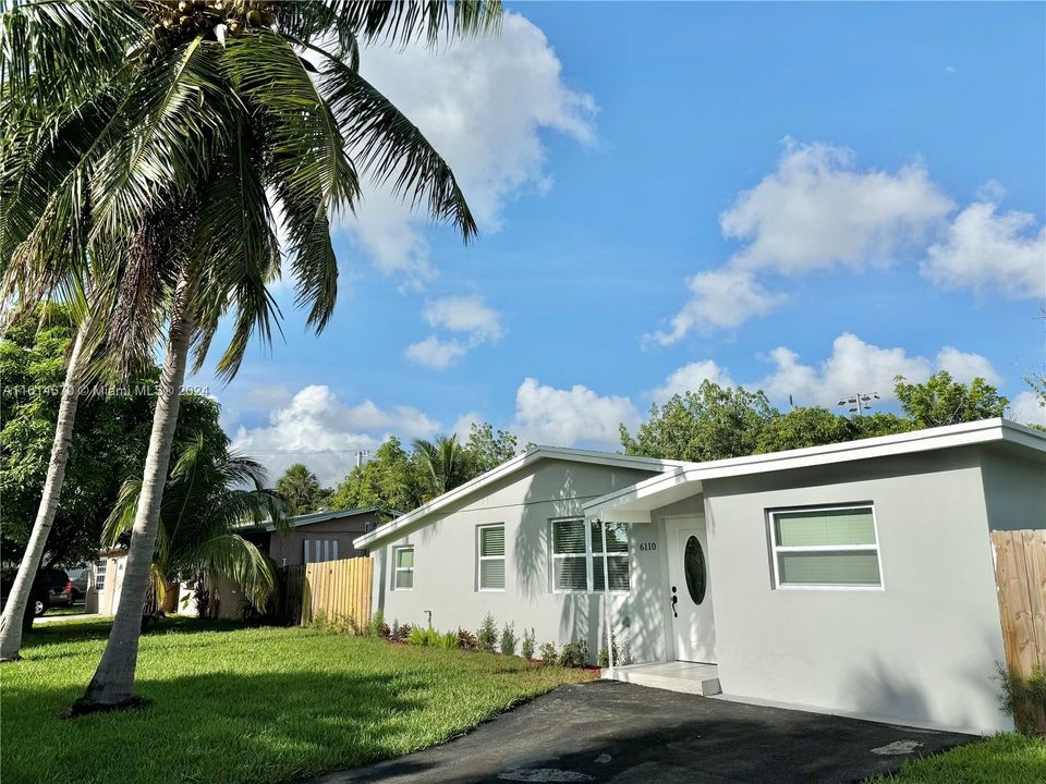 For Sale: $475,000 (3 beds, 2 baths, 1150 Square Feet)