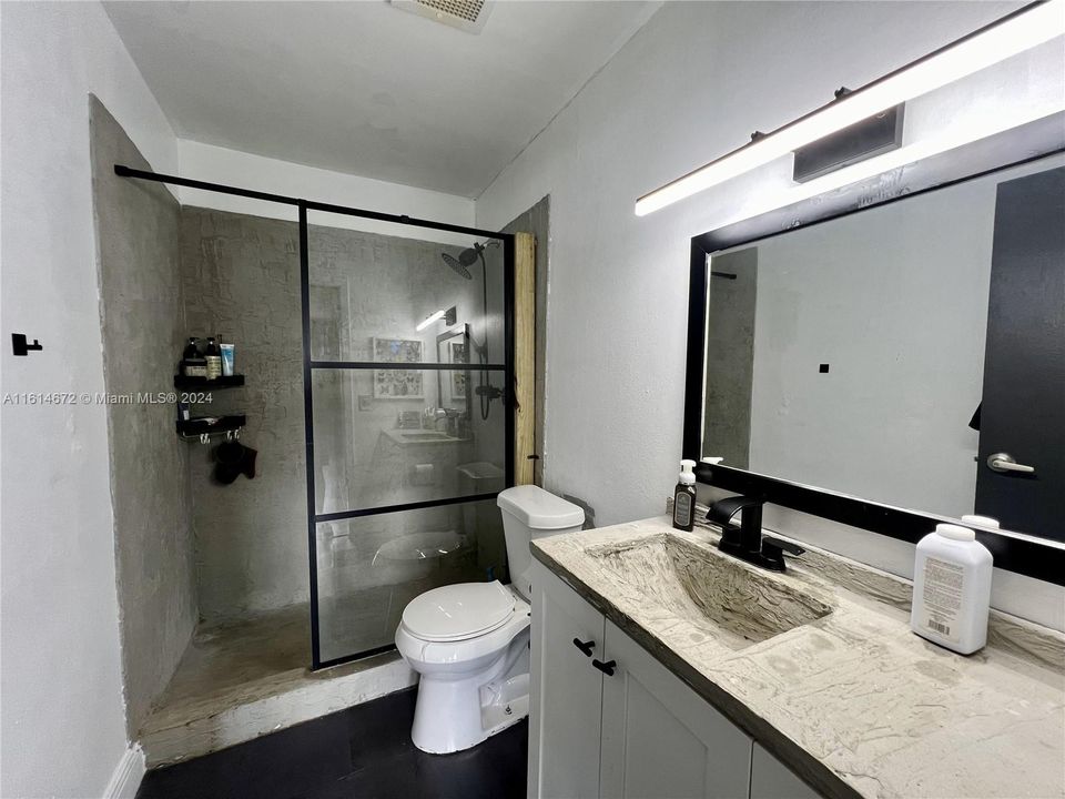 出租: $2,700 (2 贝兹, 2 浴室, 1417 平方英尺)
