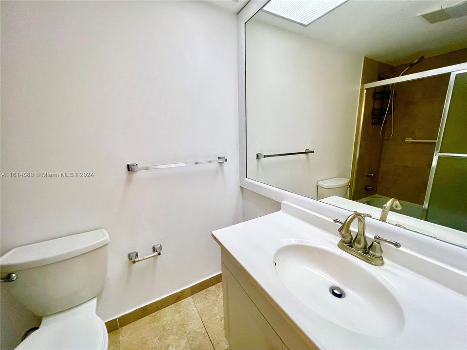 For Rent: $2,850 (2 beds, 2 baths, 1286 Square Feet)