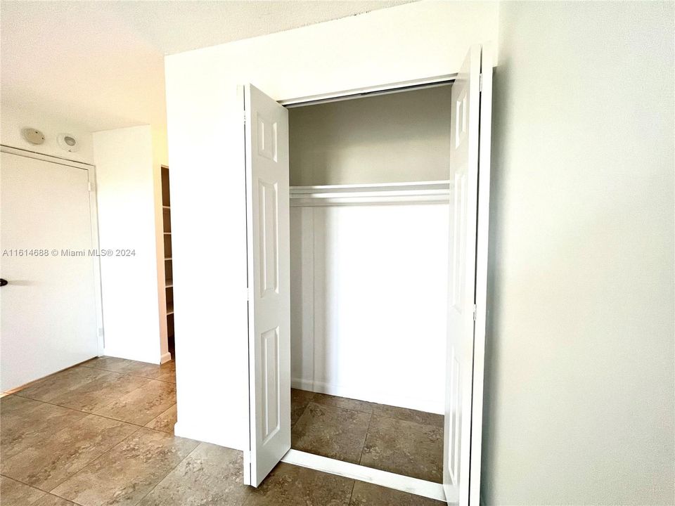 For Rent: $2,850 (2 beds, 2 baths, 1286 Square Feet)