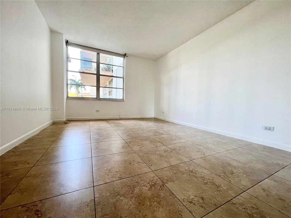 For Rent: $2,850 (2 beds, 2 baths, 1286 Square Feet)