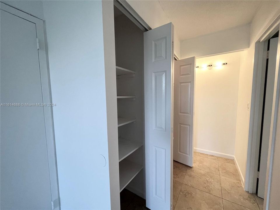 For Rent: $2,850 (2 beds, 2 baths, 1286 Square Feet)